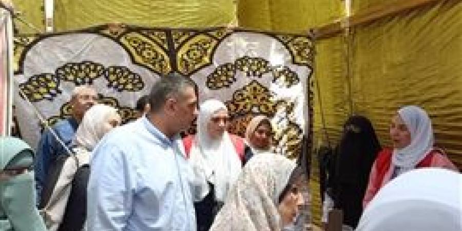 وكيل
      صحة
      كفر
      الشيخ
      يتفقد
      أعمال
      حملة
      «من
      بدري..
      أمان»
      بالمستشفى
      العام