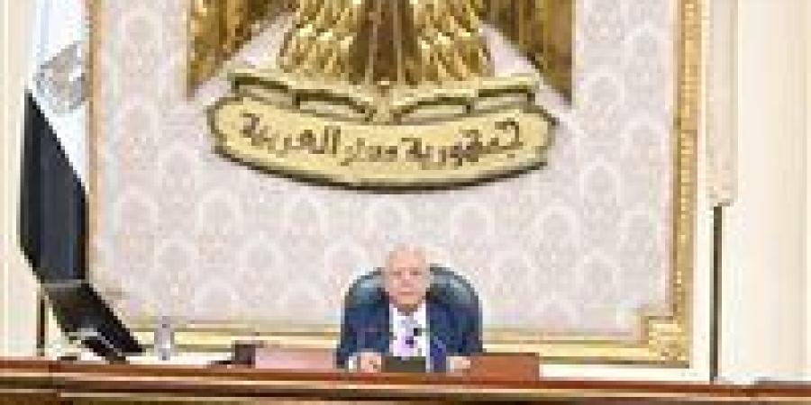 «قائد
      صلب
      يبني
      ويحمي»..رئيس
      مجلس
      النواب
      للرئيس
      السيسي:
      تتحملون
      عبء
      حماية
      الوطن
      وسط
      تشابكات
      إقليمية
      ودولية
      بالغة
      التعقيدِ