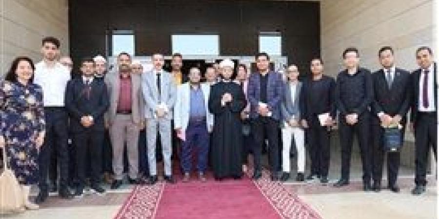 وزير
      الأوقاف
      يلتقي
      وفد
      اتحاد
      "بشبابها"
      لبحث
      سبل
      تعزيز
      التعاون
      لخدمة
      النشء
      بأساليب
      معاصرة