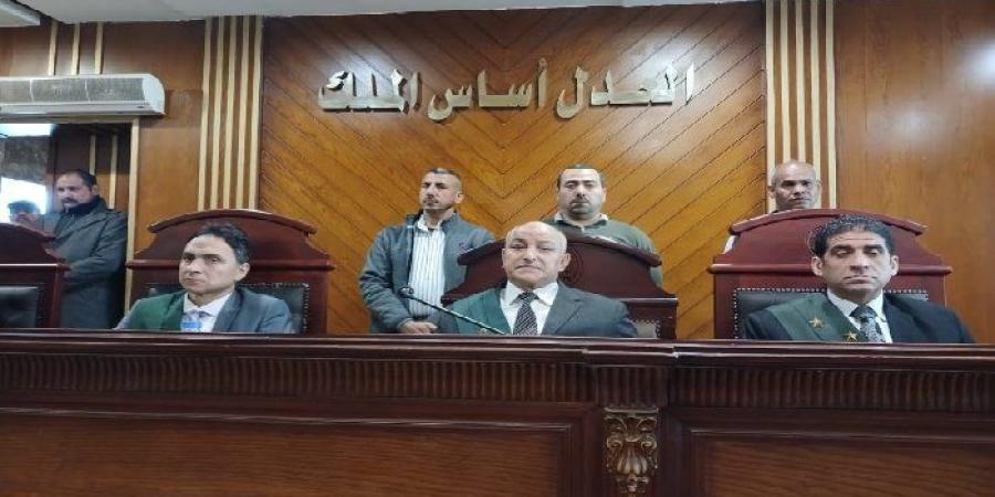 الإعدام
      شنقًا
      للمتهمين
      بقتل
      مقاول
      في
      الشرقية