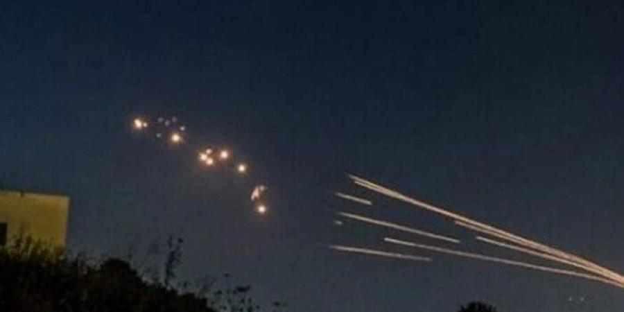 إيران
      شنت
      هجوما
      صاروخيا
      على
      البنية
      التحتية
      لميناء
      حيفا