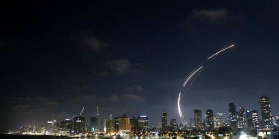 جيش
      الاحتلال
      الإسرائيلي
      يعلن
      مهاجمة
      مواقع
      لإطلاق
      الصواريخ
      وسط
      إيران