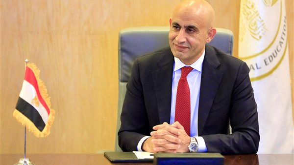وزير التعليم يوجه بسرعة صرف مستحقات معلمي الحصة وحافز التدريس