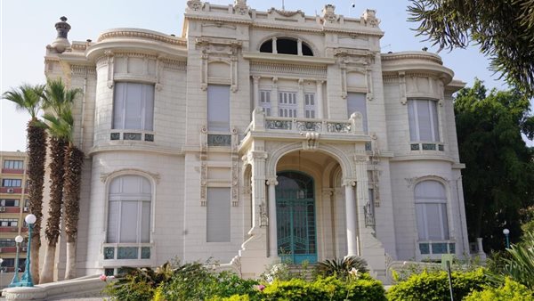 رئيس جامعة عين شمس يحدد مواعيد العمل الرسمية في رمضان 2026