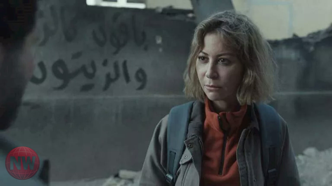 المنتج أحمد الجنايني يشيد بأداء منة شلبي في ختام 