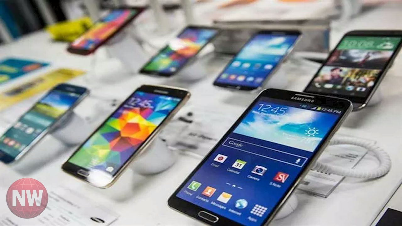 غرفة القاهرة تنفي وقف شركات المحمول البيع بعد تحريك الأسعار