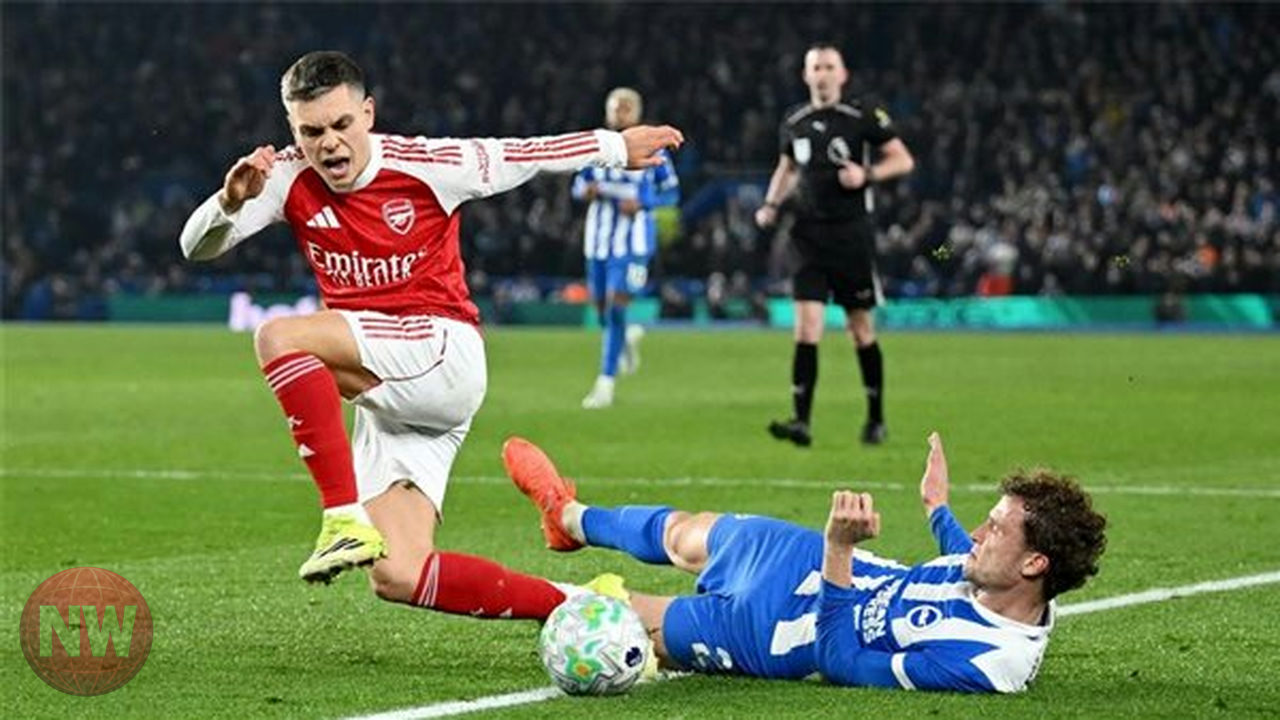 آرسنال يعزز صدارته للدوري الإنجليزي بفوز صعب على برايتون بهدف ساكا