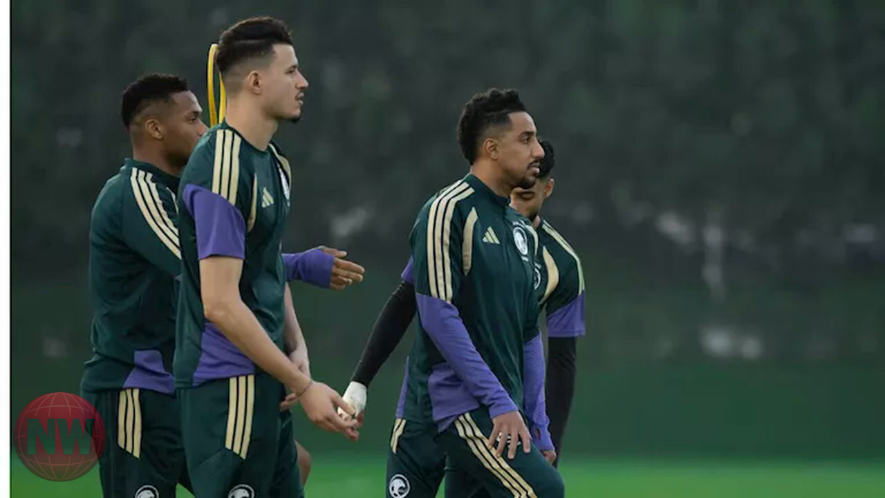 استبعاد نجم الهلال سالم الدوسري من معسكر المنتخب السعودي قبل ودية مصر