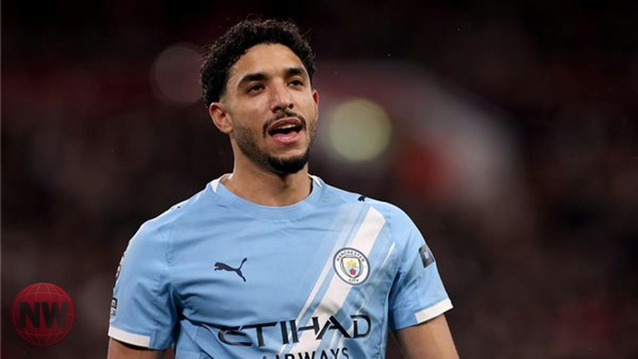 برشلونة يراقب عمر مرموش لتدعيم الهجوم الصيفي