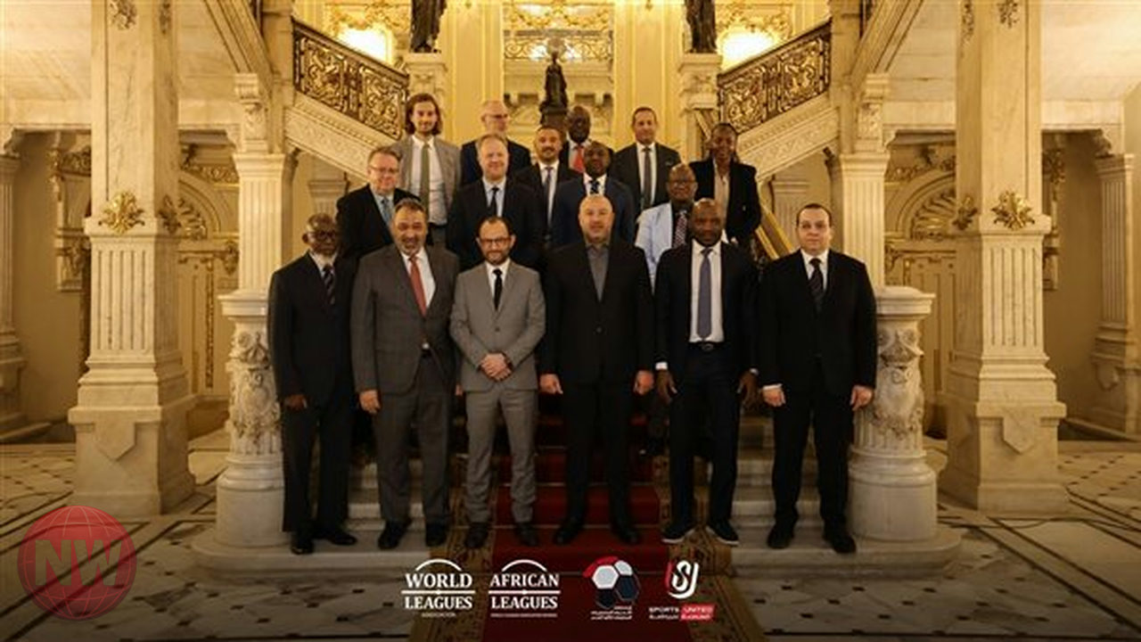 مسؤولون أفارقة في كرة القدم يستكشفون قصر عابدين بالقاهرة