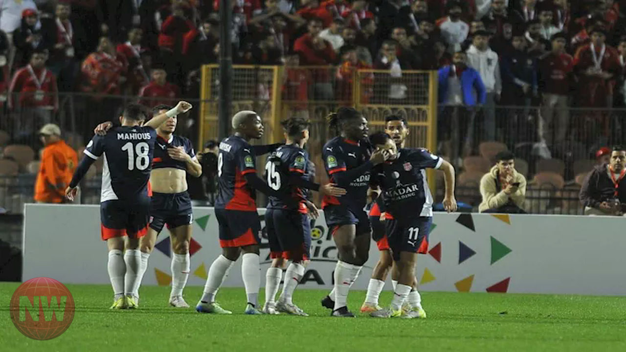 شباب بلوزداد يوقف مدربه مؤقتاً ويحقق مع لاعبين قبل مواجهة الزمالك