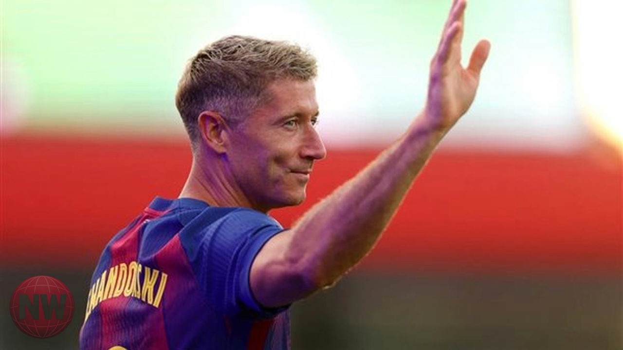 برشلونة يقدم عرضًا رسميًا لتمديد عقد ليفاندوفسكي لموسم إضافي