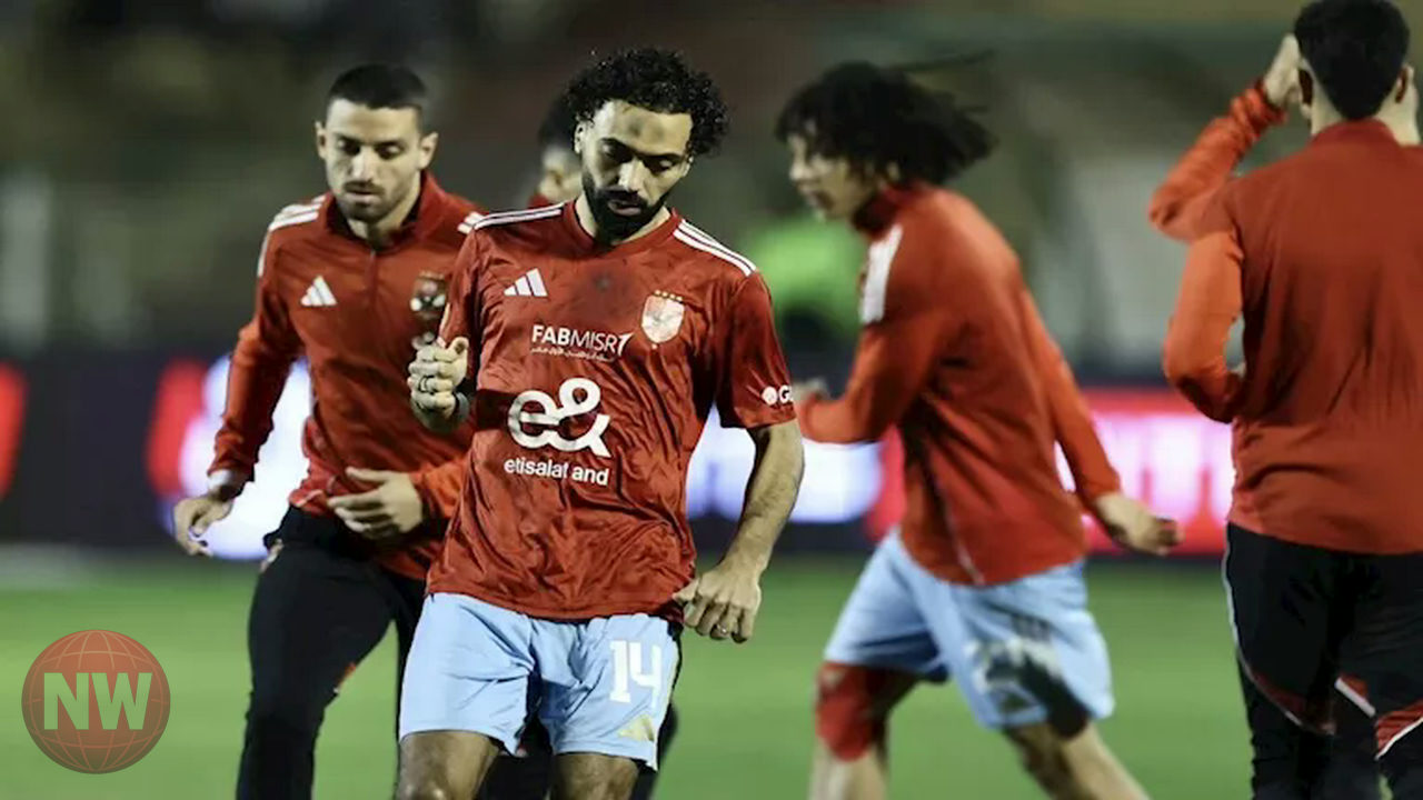 الأهلي يواجه سموحة في الدوري المصري اليوم السبت