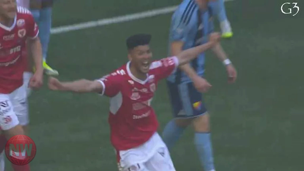 أشرف داري يسجل أول أهدافه مع كالمار السويدي في الدوري