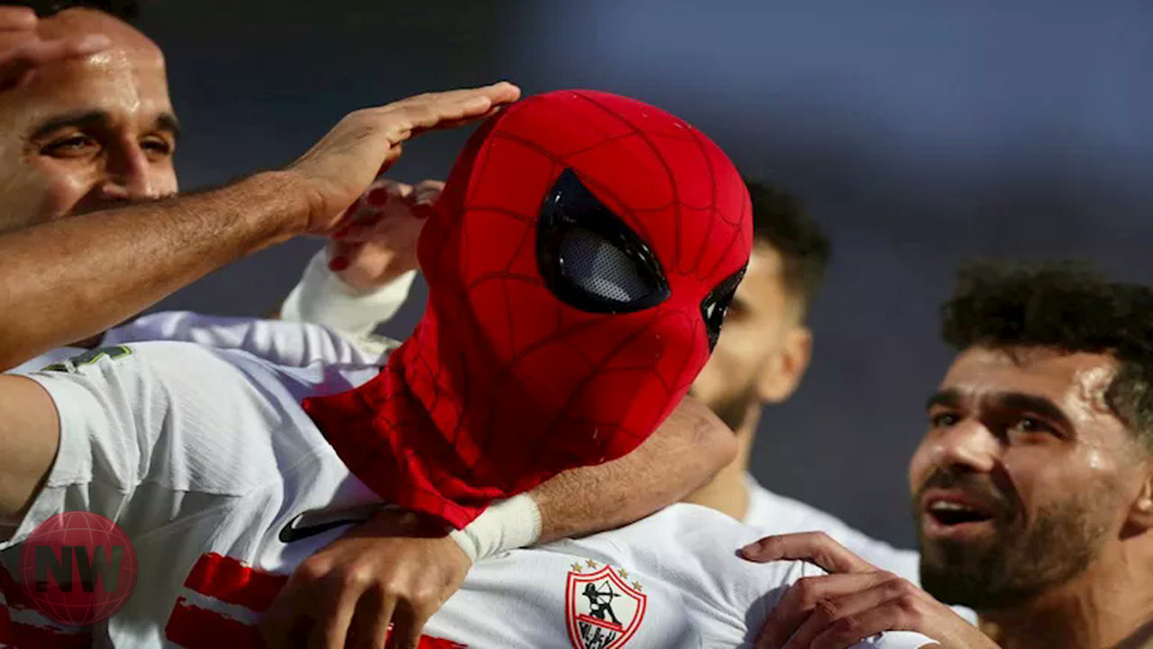 جدل حول احتفال الدباغ بـ "سبايدر مان" وإلغاء هدف للزمالك أمام بلوزداد