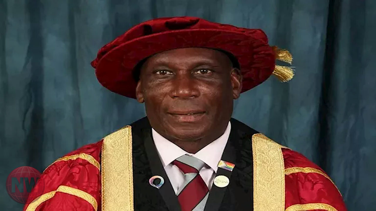 ثروة تزيد عن مليون جنيه إسترليني لإرث حكم سابق بالدوري الإنجليزي