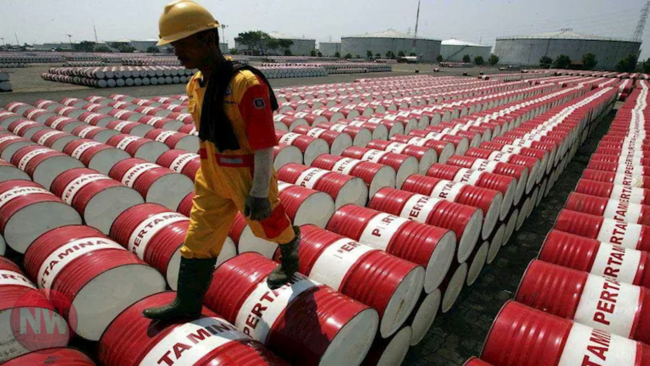 أسعار النفط تتراجع وسط ترقب محادثات سلام أمريكية إيرانية