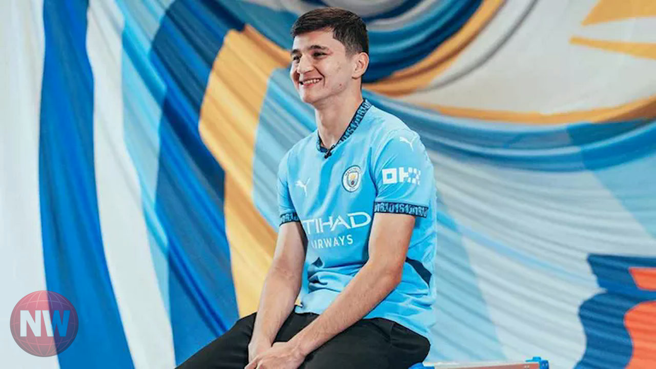 شقيق نجم مان سيتي يخطف الأنظار في تدريبات الفريق السماوي