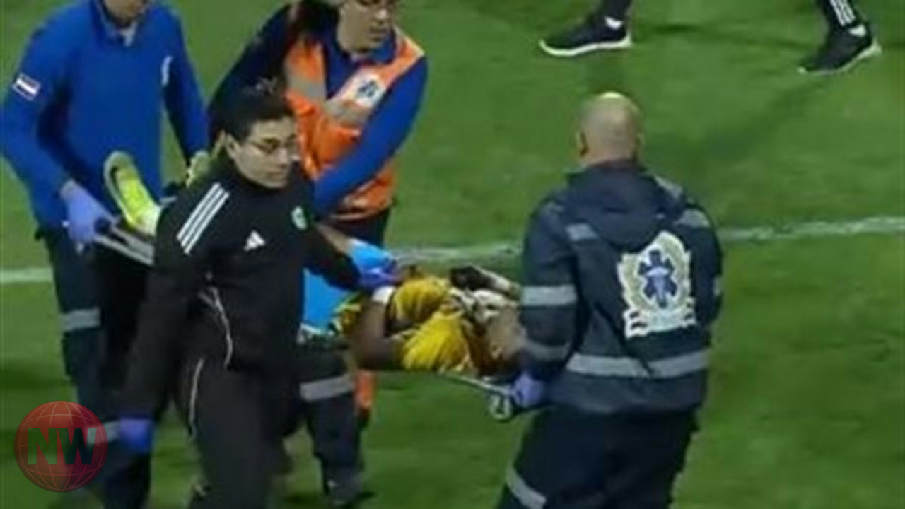 لاعب الإسماعيلي محمد خطاري يتعرض للإغماء بعد مباراة الدوري المصري