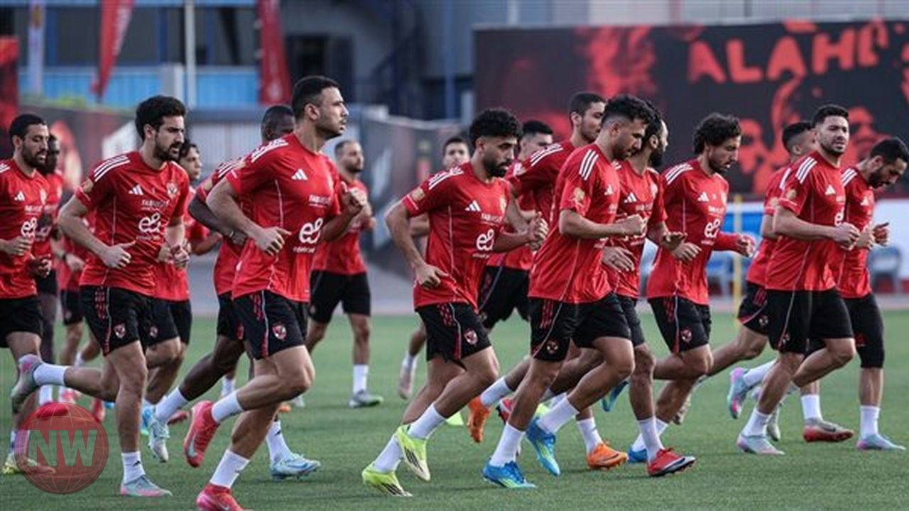 قمة الدوري المصري: الأهلي وبيراميدز في مواجهة حسم الصدارة