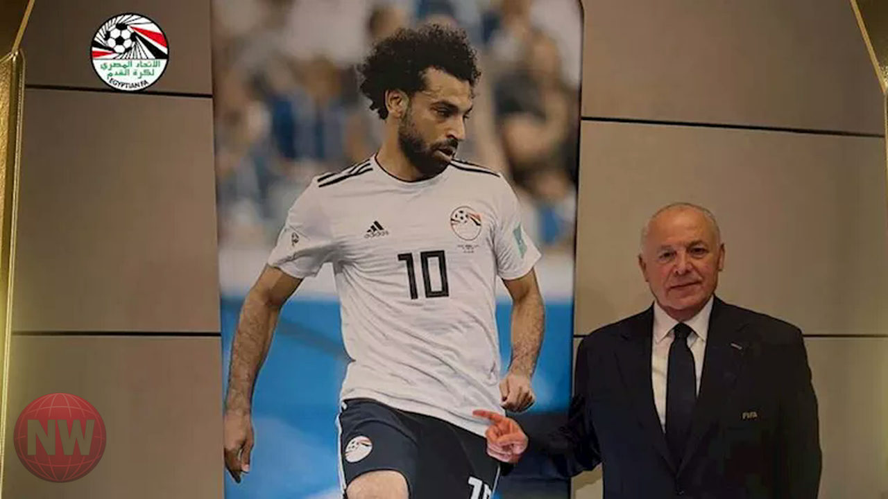أبو ريدة يطمئن على صلاح بعد إصابته بتمزق في العضلة الخلفية