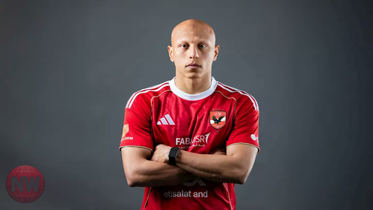 لاعب الأهلي عمرو الجزار يعاني نفسياً بسبب الاستبعاد ويطلب الرحيل