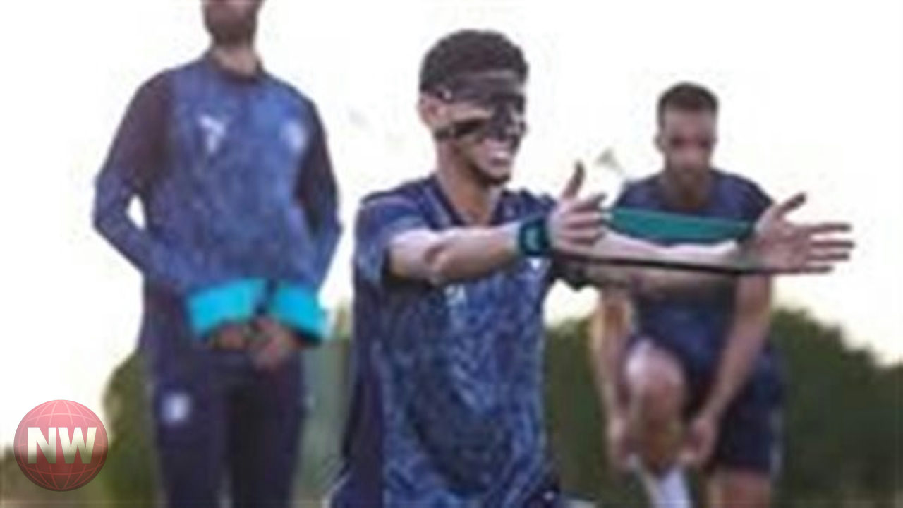 أحمد عاطف يشارك في تدريبات بيراميدز بعد التعافي من الإصابة