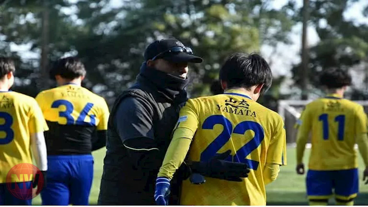 المدرب المصري محمد راضي يقود ناجويا الياباني لصدارة الدوري
