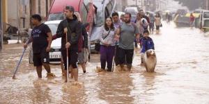 فيضانات إسبانيا.. خلية أزمة لمواكبة الجالية المغربية والكشف عن مصير المفقودين