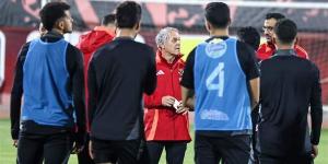 مفاجآت
      في
      قائمة
      الأهلي
      لمواجهة
      الاتحاد
      السكندري
      بالدوري