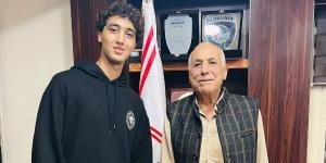 أحمد رفاعى يعلن تجديد عقده مع نادى الزمالك