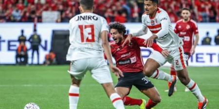 نجم الأهلي والزمالك السابق يعلن اعتزاله كرة القدم على الهواء