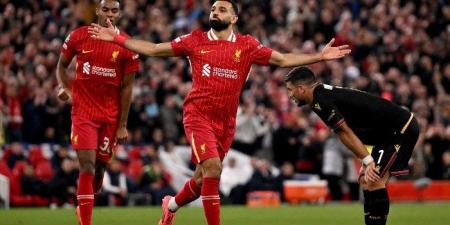 محمد صلاح على رأس تشكيل ليفربول لمواجهة كريستال بالاس في الدوري الإنجليزي