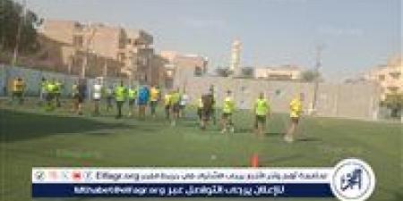 غدا:
      انطلاق
      دوري
      القسم
      الثالث
      بالفيوم..
      والحكام
      يواصلون
      التدريبات
      الأسبوعية