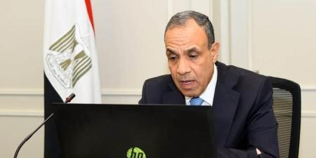 وزير
      الخارجية
      والهجرة
      وشئون
      المصريين
      بالخارج
      يعقد
      لقاء
      افتراضياً
      مع
      ممثلي
      الجالية
      المصرية
      في
      قطر