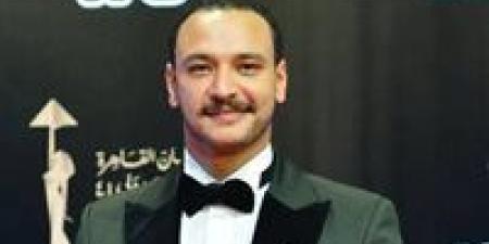 أحمد
      خالد
      صالح
      يكشف
      شخصيته
      في
      فيلم
      الست..
      ويرد
      على
      شائعات
      انفصاله
      عن
      هنادي
      مهنا