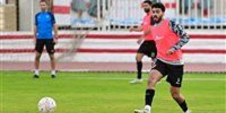 مصطفي
      الزناري
      ينتظم
      في
      تدريبات
      الزمالك
      لمواجهة
      المصري
      في
      الدوري