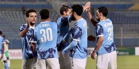 دوري
      أبطال
      إفريقيا..
      موعد
      وحكام
      مباراة
      دجوليبا
      وبيراميدز