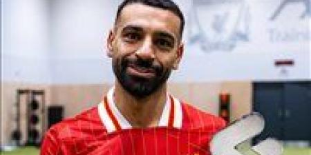 محمد
      صلاح
      يحصل
      على
      جائزة
      لاعب
      شهر
      نوفمبر
      في
      ليفربول