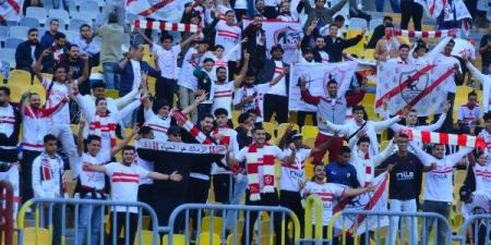 برج العرب يتزين باللون الأبيض.. توافد جماهير الزمالك في مباراة اليوم ضد المصري البورسعيدي (صور)