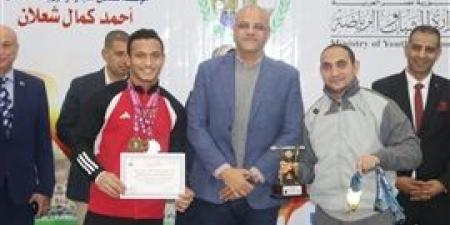 محافظ
      القليوبية
      ومدير
      الشباب
      والرياضة
      يكرما
      منتخب
      القليوبية
      لكرة
      القدم
      وسط
      حشد
      جماهيري
      بستاد
      سيتى
      كلوب
      بنها