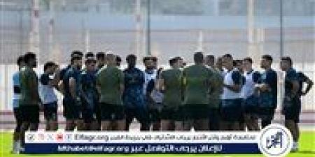 نجم
      الزمالك
      ينتظم
      في
      التدريبات
      الجماعية
      استعدادًا
      لمواجهة
      أبو
      قير
      للأسمدة
      بكأس
      مصر