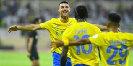 النصر
      يتعادل
      مع
      التعاون
      ويتراجع
      ...