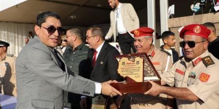 رئيس
      الحكومة
      الليبية
      يشيد
      بدور
      مصر
      في
      دعم
      الشعب
      الليبي