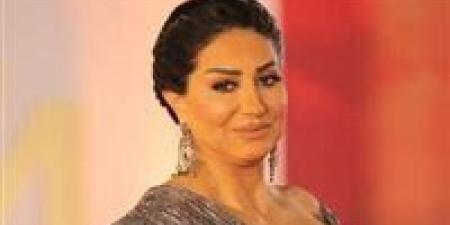 هل
      قام
      محمد
      سامي
      بطرد
      وفاء
      عامر
      من
      لوكيشن
      مسلسل
      سيد
      الناس
      ؟..
      الفنانة
      تجيب