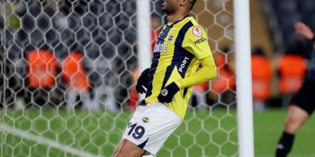 مورينيو:
      النصيري
      يصاب
      في
      الركبة