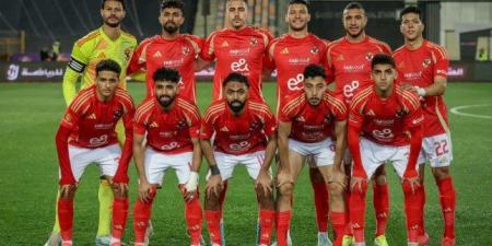 الأهلي
      يفاجئ
      لاعبيه
      بقرار
      حاسم
      بعد
      التعادل
      أمام
      الزمالك