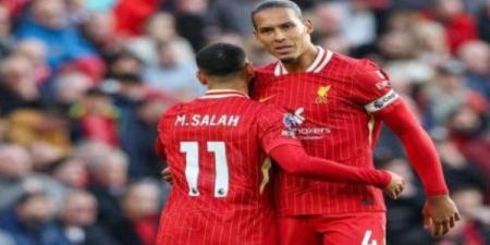 فيرجيل فان دايك يمدح محمد صلاح ويتحدث عن دورهم القيادي مع الفريق