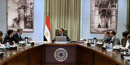 «مدبولى»
      عن
      «فيزا»:
      من
      أهم
      شركائنا
      وعملائنا
      في
      مجال
      المدفوعات
      الإلكترونية