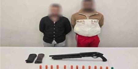 كشف
      ملابسات
      واقعة
      إطلاق
      عيار
      نارى
      تجاه
      إحدى
      السيارات
      بالقاهرة..
      وضبط
      مرتكبا
      الواقعة